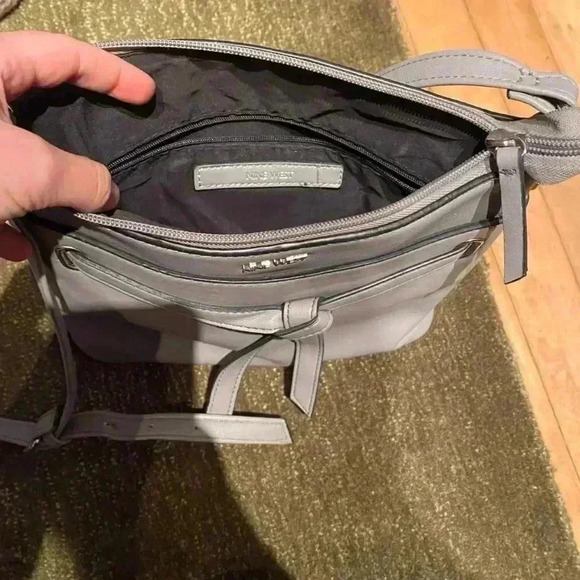 Nine West Gray Crossbody Bag - Vegan Leather, Excellent Condition - Picture 4 of 12